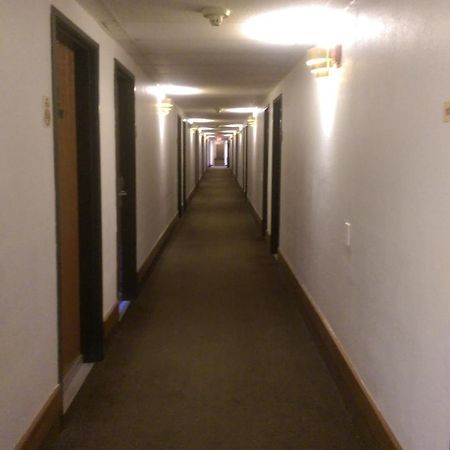 Days Inn & Suites By Wyndham Caseyville المظهر الخارجي الصورة
