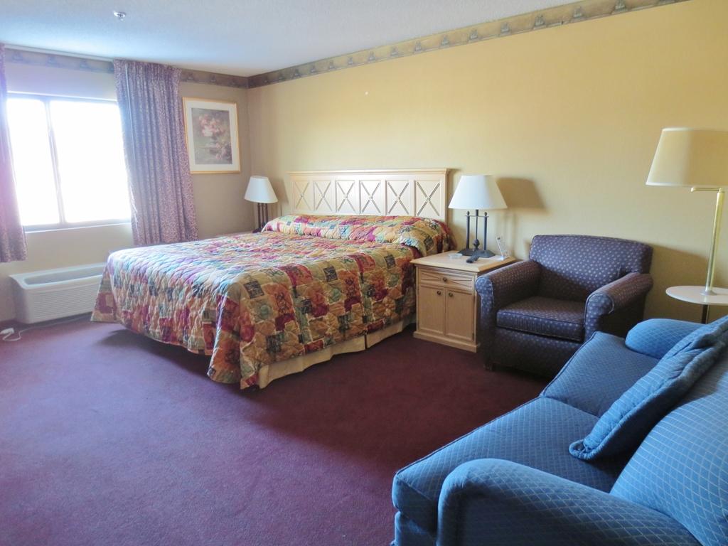 Days Inn & Suites By Wyndham Caseyville الغرفة الصورة