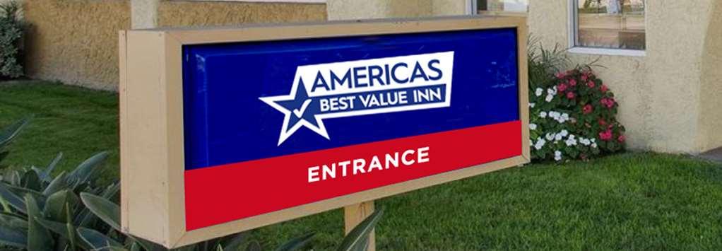 Days Inn & Suites By Wyndham Caseyville المظهر الخارجي الصورة