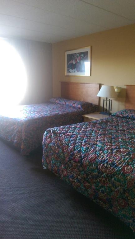 Days Inn & Suites By Wyndham Caseyville الغرفة الصورة